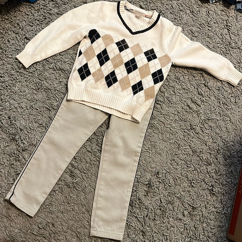 Burberry and little Marc Jacob’s set 2T